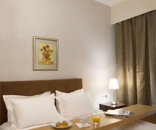 Apartment At Koukaki, 150M From The Metro By Yha