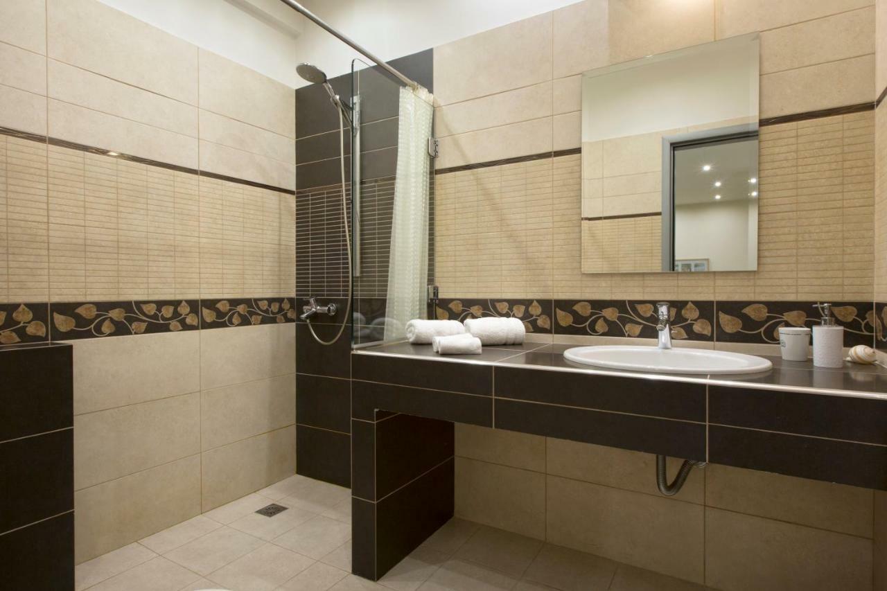 At Koukaki, 150m From The Metro By Yha * Athens
