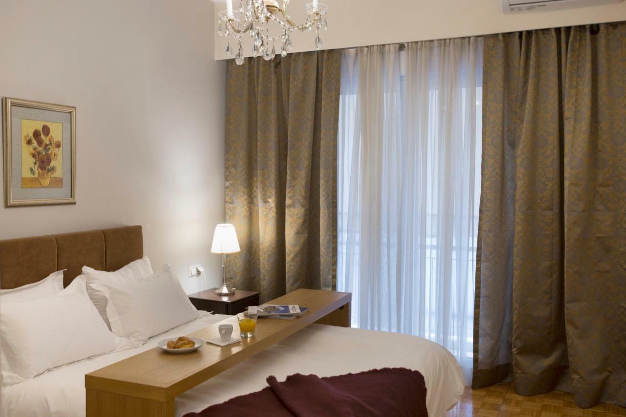 Apartment At Koukaki, 150m From The Metro By Yha *